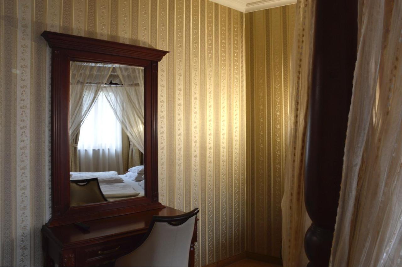 Hotel Obester Debrecen Bagian luar foto